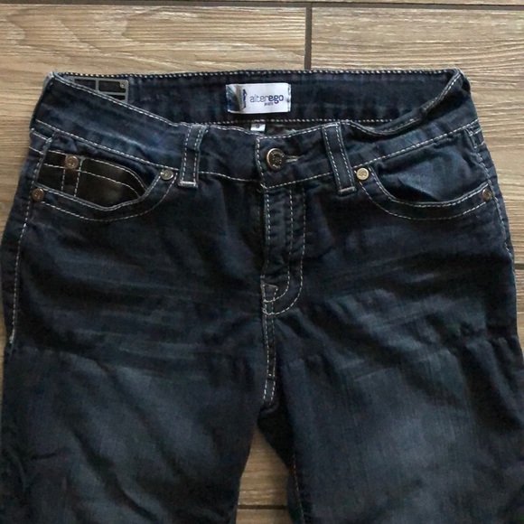 Alterego Capris - Picture 2 of 5